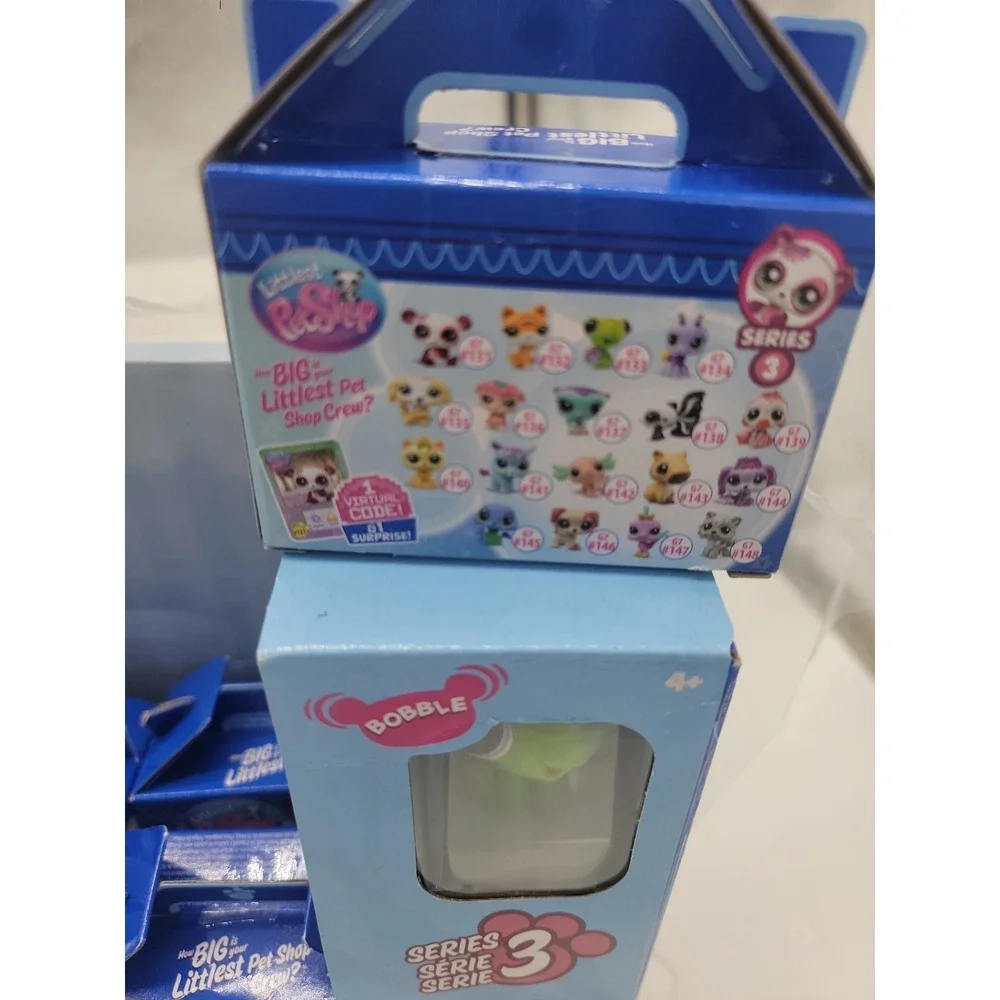 Lot Of 12 Littlest Pet Shop Pet Suprise Series 3 Figures + Display Case + Bonus!